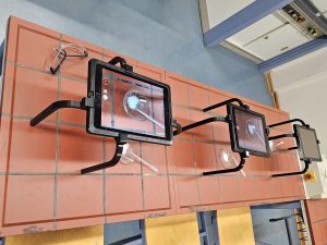 iPad Holder, Preis pro Stück ab einer Bestellmenge von 10 Stück